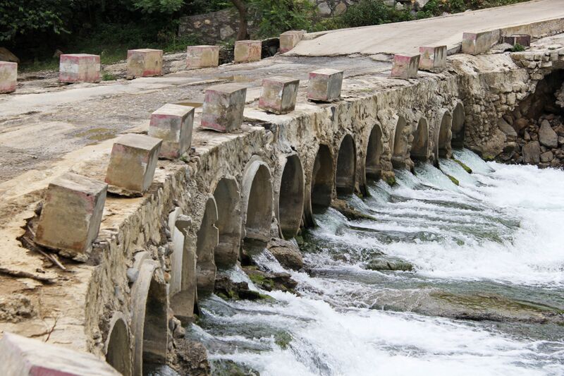 File:ErhaiheSmallCrossing.JPG