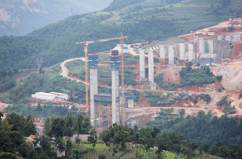 File:PuliWestTowerLonglens.jpg