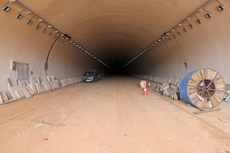 File:XiyoudongTunnelView.jpg