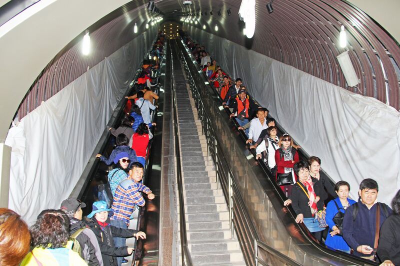 File:52TianmenshanEscalatorByEric.jpg