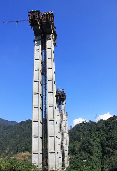 File:LabajinConstructionView4.jpg