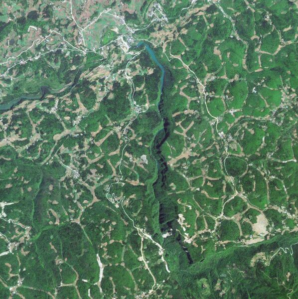 File:ZhangjiajieGlassSatellite.jpg