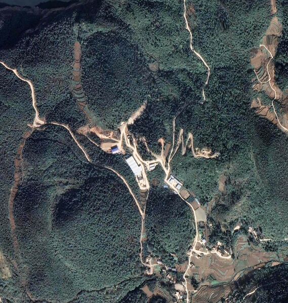 File:QiubaRailwaySatellite.jpg