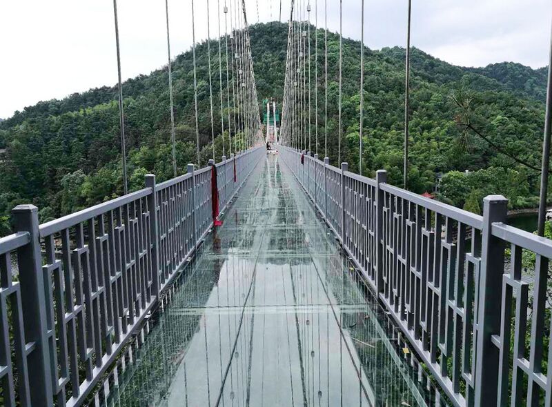 File:Shiyanhu GlassDeck2.jpeg