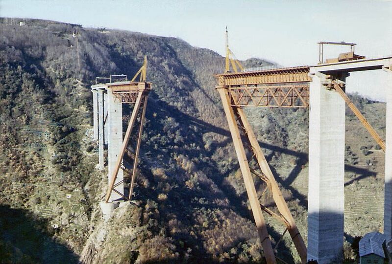File:55SfalassaBridge.jpg