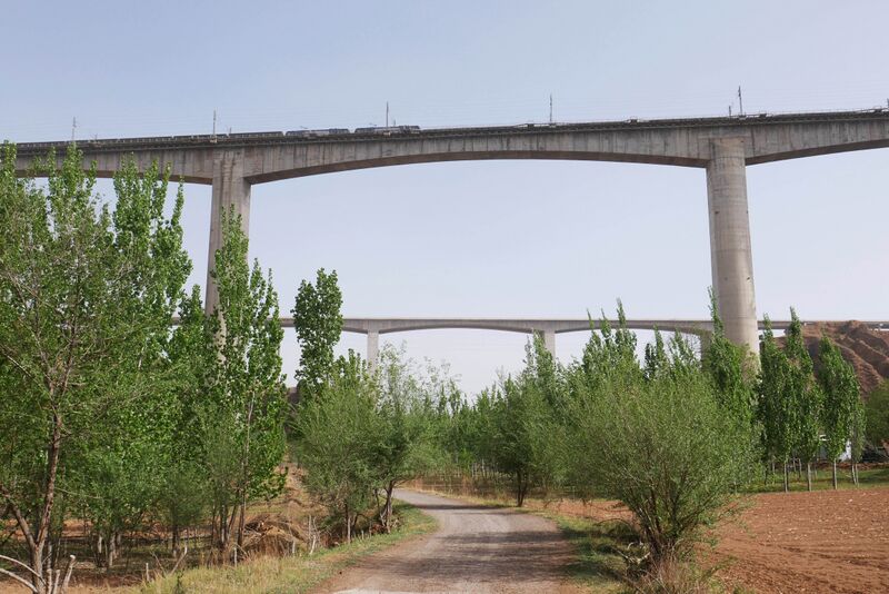 File:JinshuigouRailway TrainSky.JPG