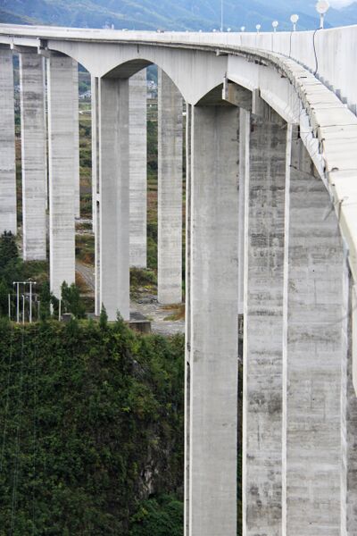 File:GuanlinSpan&Piers.jpg