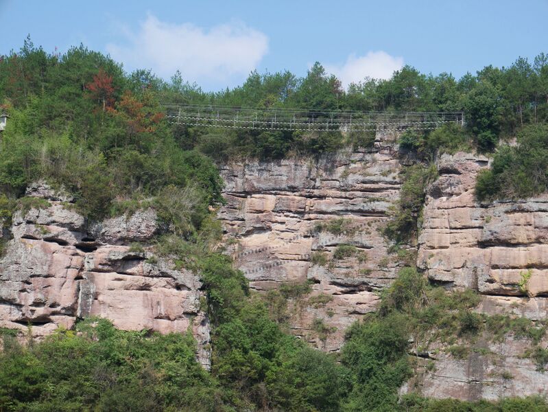 File:ShijiufengJingquiScenicAreaFootbridge6.JPG