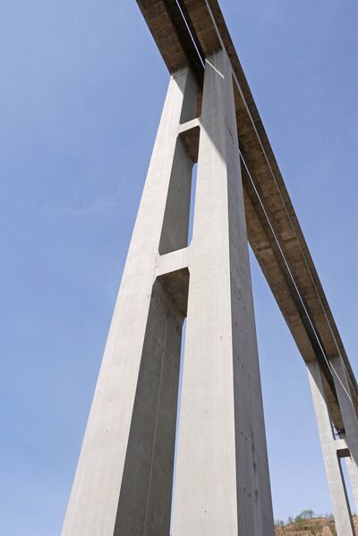 File:TianninggouTallPier2.JPG