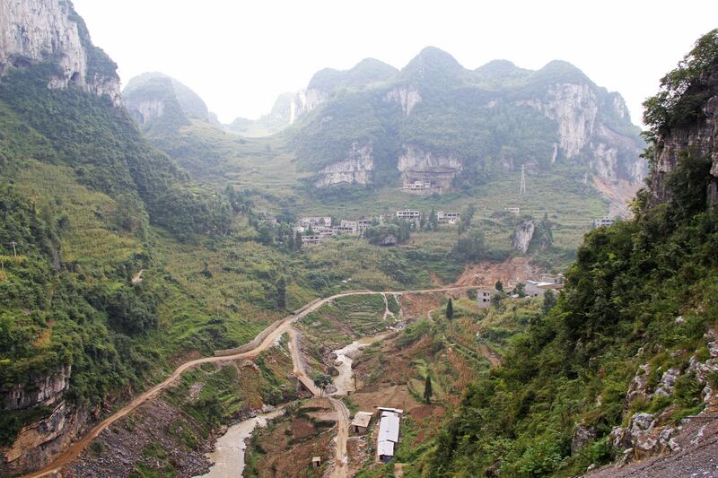 File:LuoshuidongDownstream.jpg