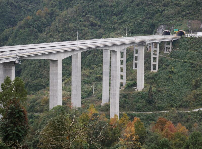 File:JianbaLonglens.JPG