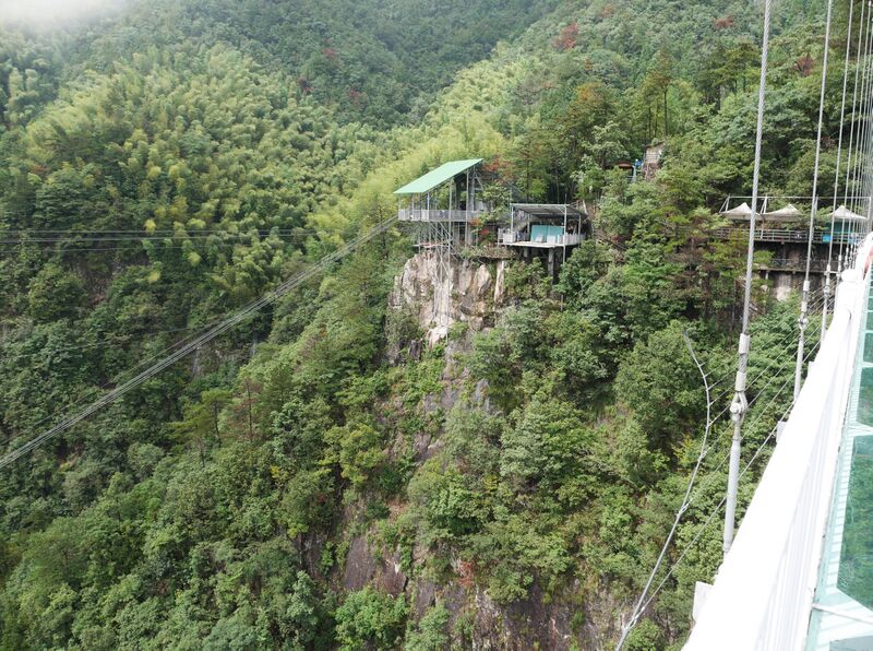 File:LingjiangyuanRopewayDown.JPG