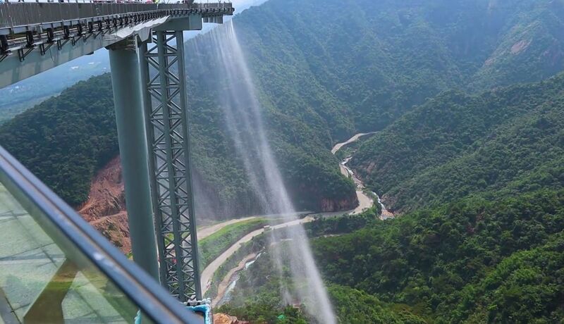 File:HuangtengxiaGlassWaterfallDrop.jpg