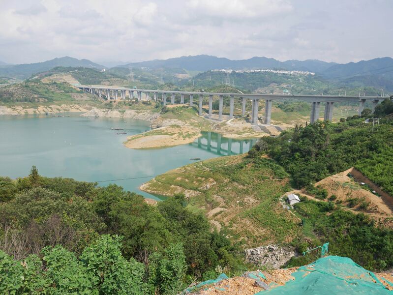 File:Xiangyang Number 1 FarView.JPG