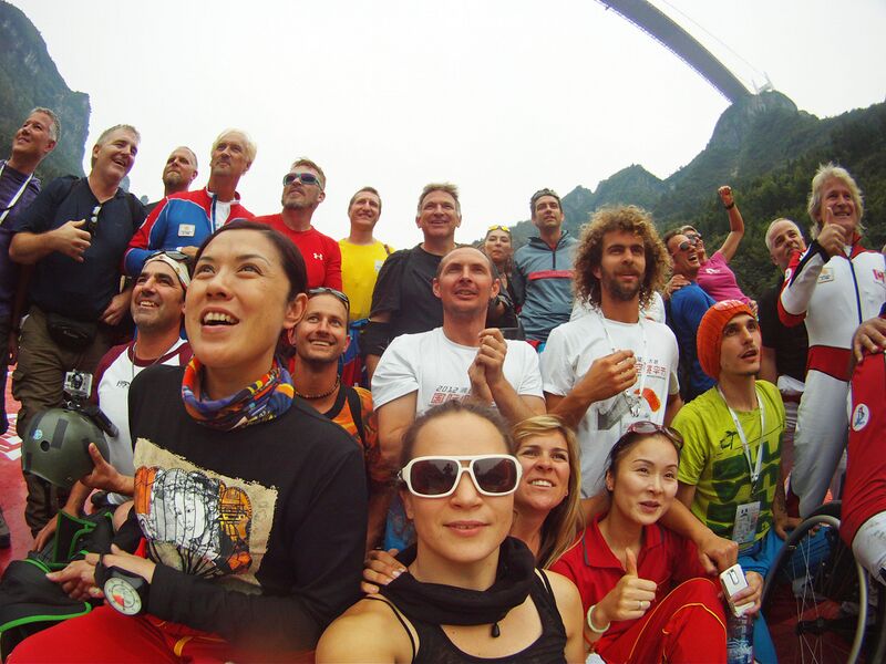 File:172GroupLandingByLika.JPG