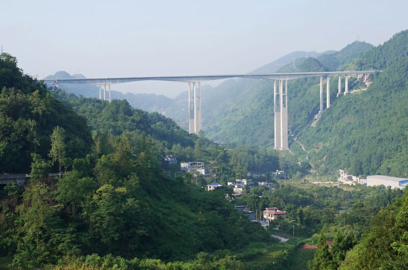 File:JiangdouwanValley.JPG