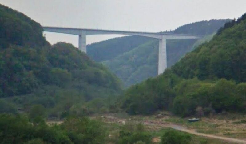 File:NagakuraLonglens.jpg