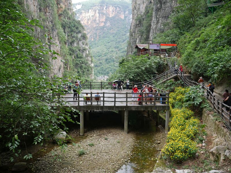 File:NizhuheCanyonPlatformLarge.JPG