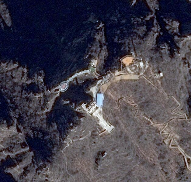 File:LangyaMountainSatellite.jpg