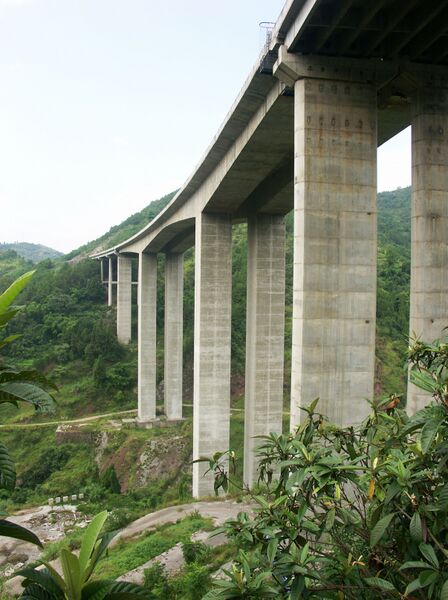 File:Bayang2PiersVertical.jpg