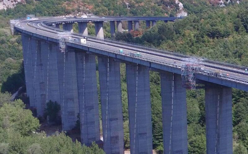 File:PietraseccaViaduct.jpg