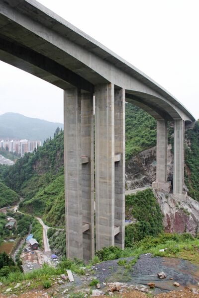 File:UnknownGuzhangNorthBeam90mtrHView2.JPG