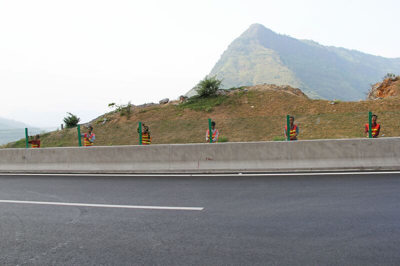 File:XinzhaiWorkers.jpg