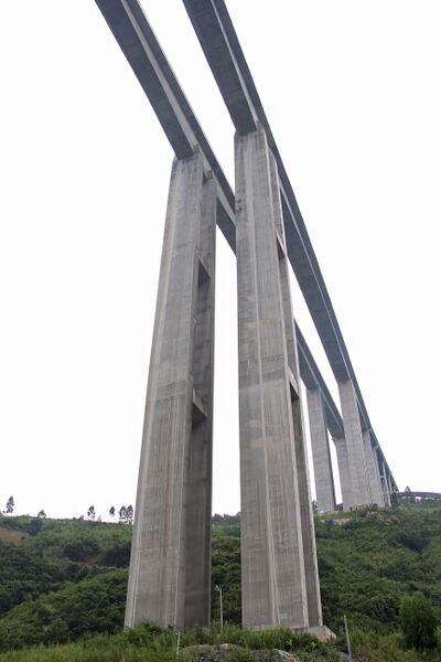 File:ZhegaoSuperPiers.jpg
