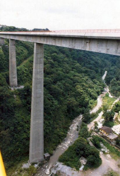 File:8MetlacBridgeBeam.jpg