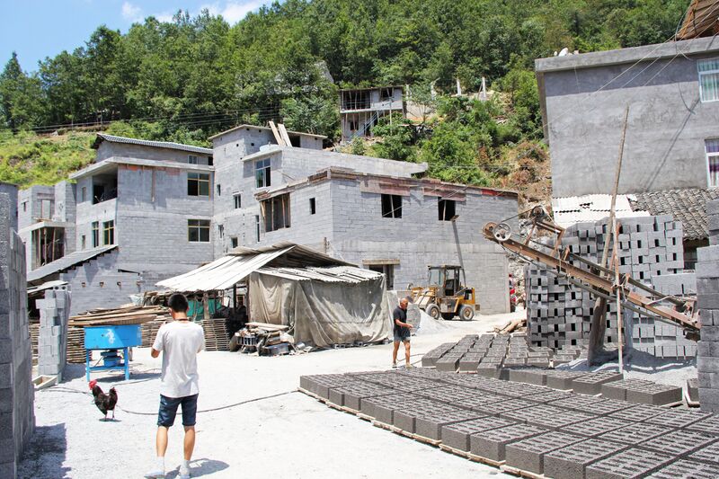 File:LuoyanBrickFactory.jpg