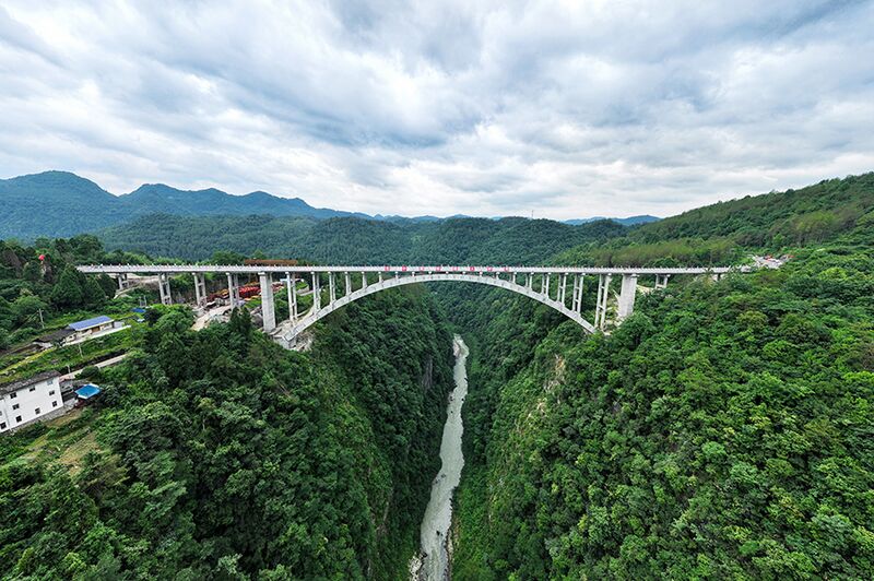 File:NiuluheDroneSide.jpg