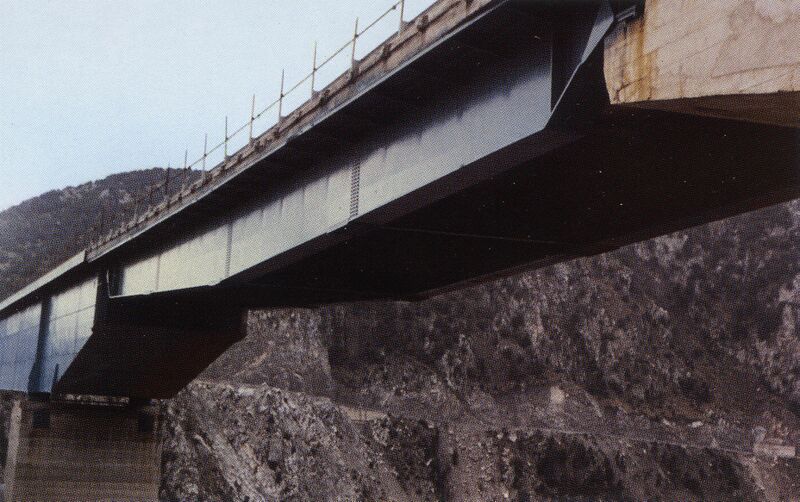 File:9RagoBridge.jpg