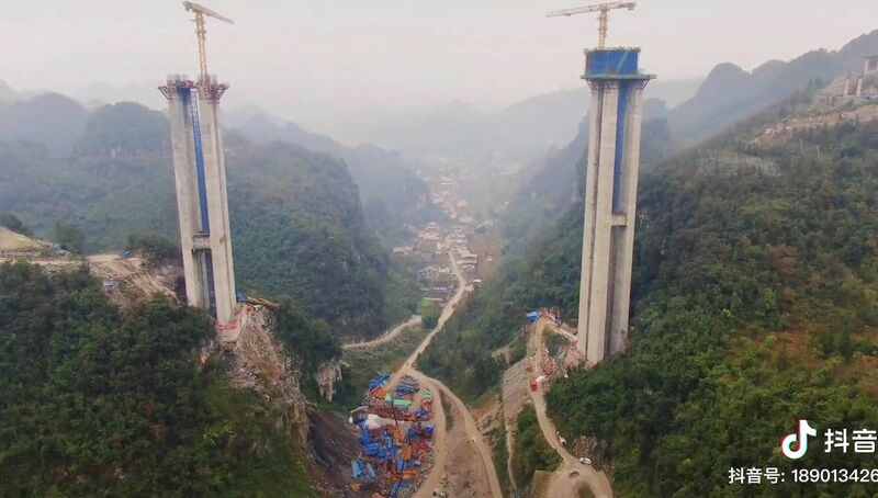 File:SifangbeigouDronePiers.jpg