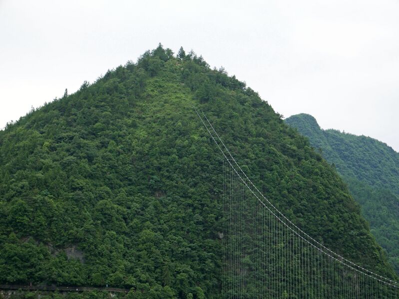 File:Yundingfeidu SouthSlopeAnchorage.JPG