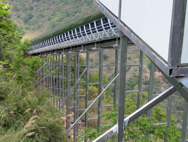 File:NizhuheEscalator.jpg