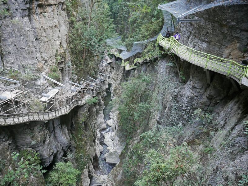 File:YunzhiduanCliffwalk17.JPG