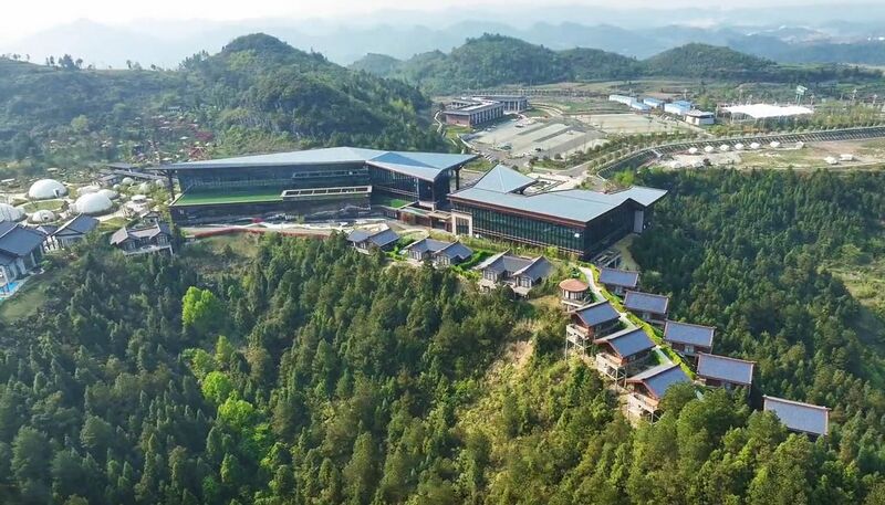 File:DuohuaOverlookCenter.jpg