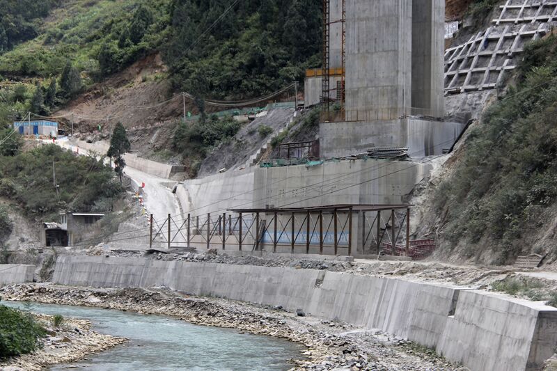 File:HuilongtaiLonglensRiver.JPG