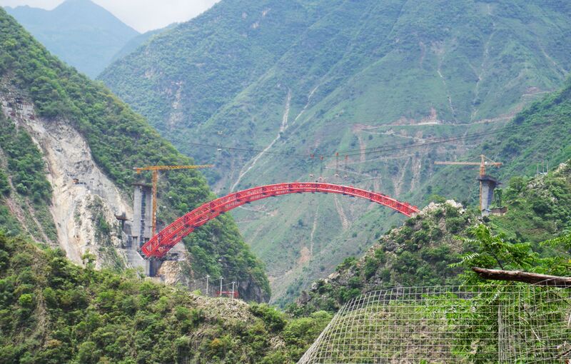 File:YuewuladaFarLonglens.JPG
