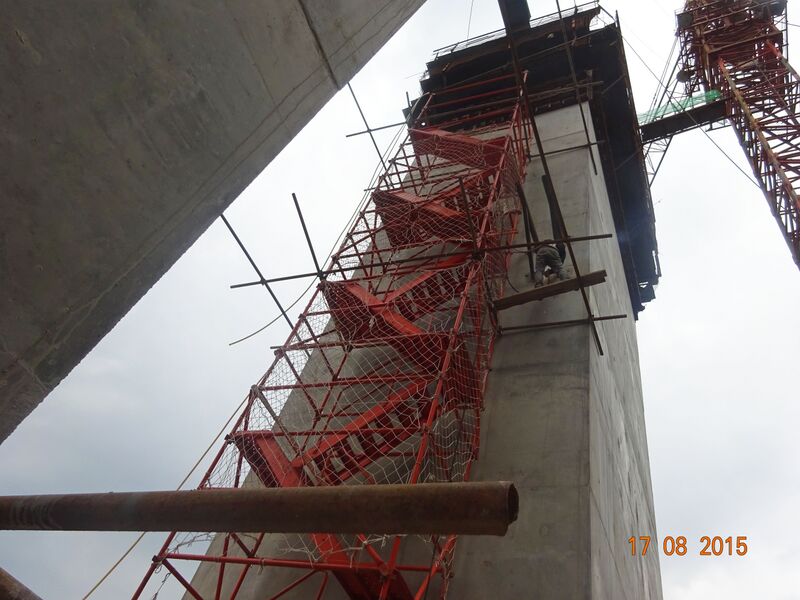 File:YangshuihePierStairs.JPG