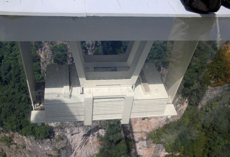 File:ZhangjiajieGlass2018View20.JPG