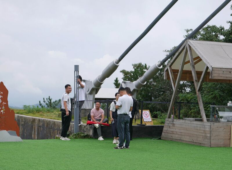 File:NantianGlassPlatformAnchorage.JPG