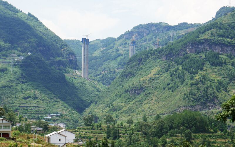 File:BaiguwanLonglens.JPG