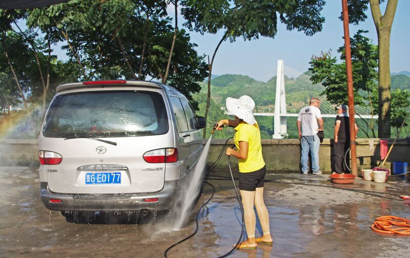 File:130QingjiangCarWashbyRichard.jpg