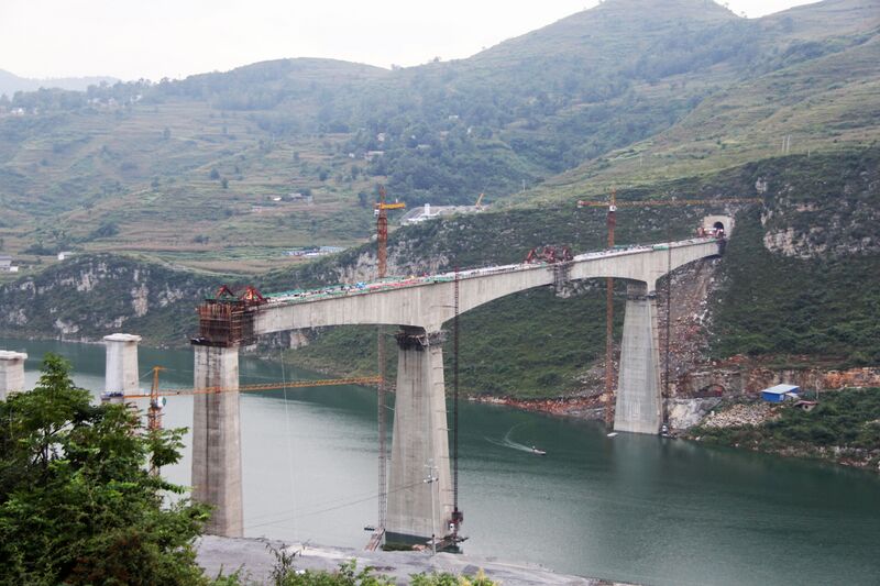 File:JiagaiheRailwayRiverView.jpg
