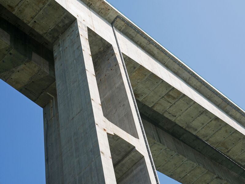 File:ApengjiangNumber2Drain.JPG