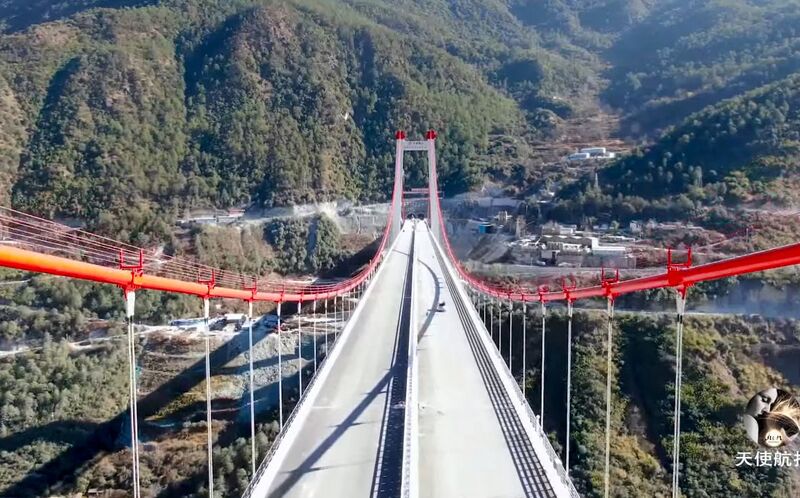 File:TigerLeapingTwoBridgeDrone.jpg