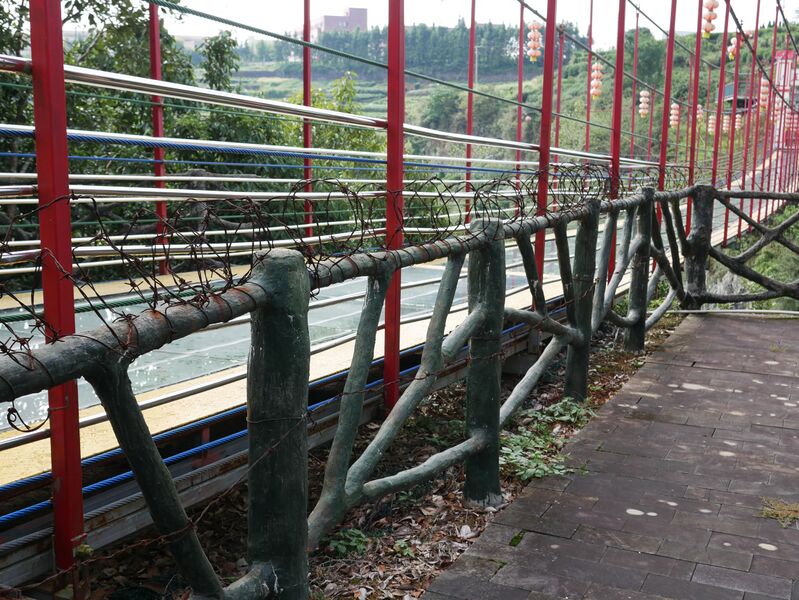 File:WulongGorgeFootbridgeBarbwire.JPG