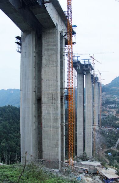 File:WenquanPierLineup.jpg