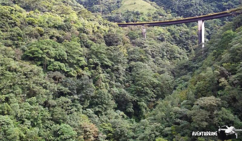 File:Viaducto ChirajaraOldBeamValley.jpg